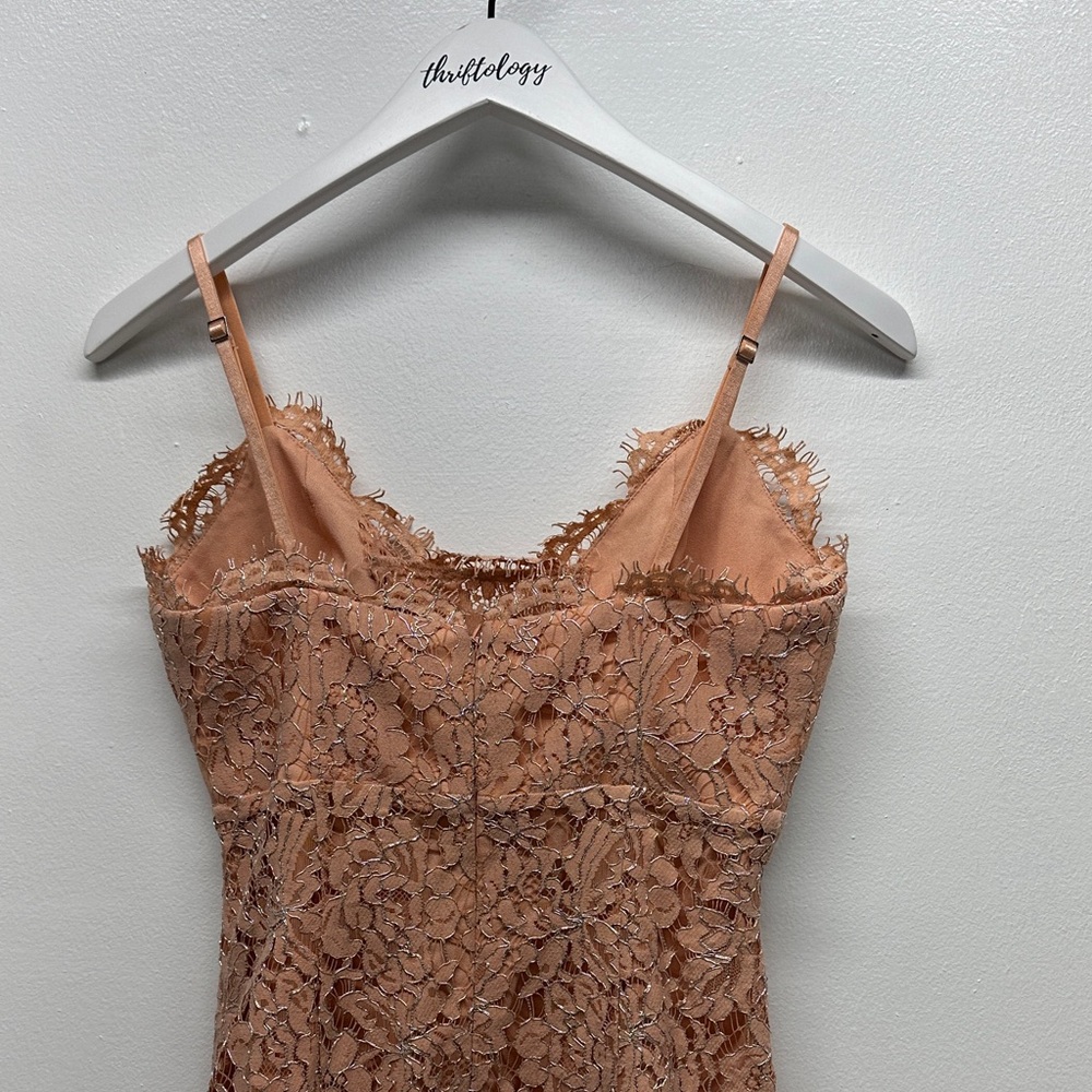 NBD Revolve Mini Dress V-Neck Lace Floral Metallic Sleeveless Peach Pink Size XS - Picture 5 of 7